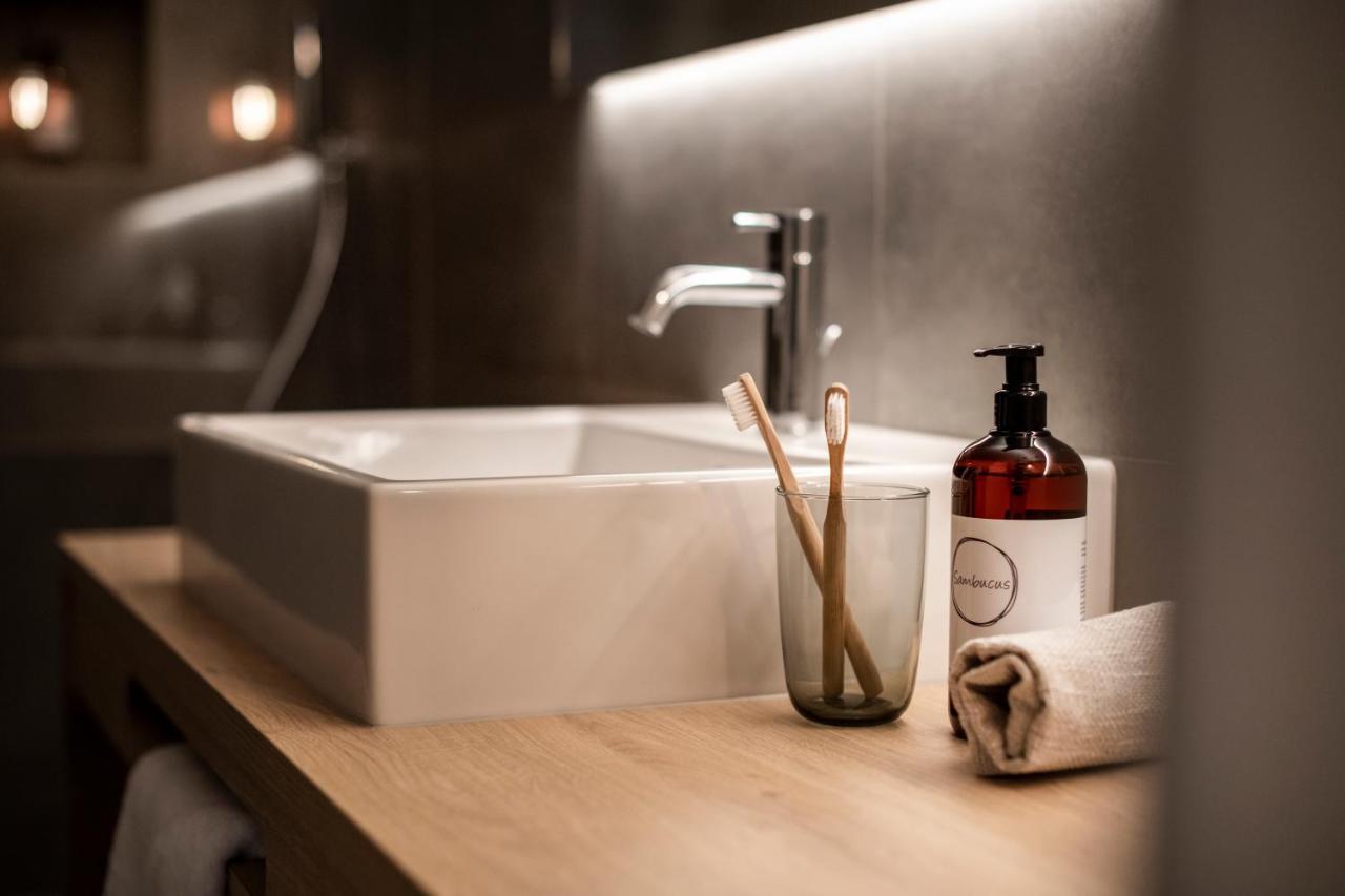 Sambucus Apartments -Premium Apartments For You And Your Dog Lana Eksteriør billede