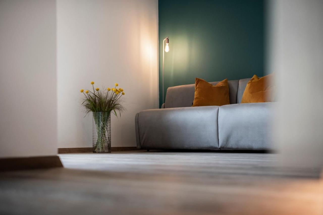Sambucus Apartments -Premium Apartments For You And Your Dog Lana Eksteriør billede