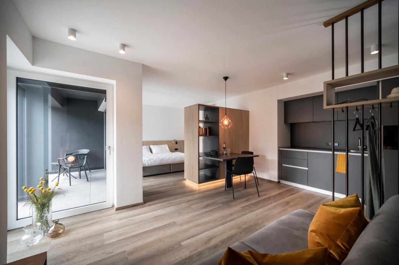 Sambucus Apartments -Premium Apartments For You And Your Dog Lana Eksteriør billede