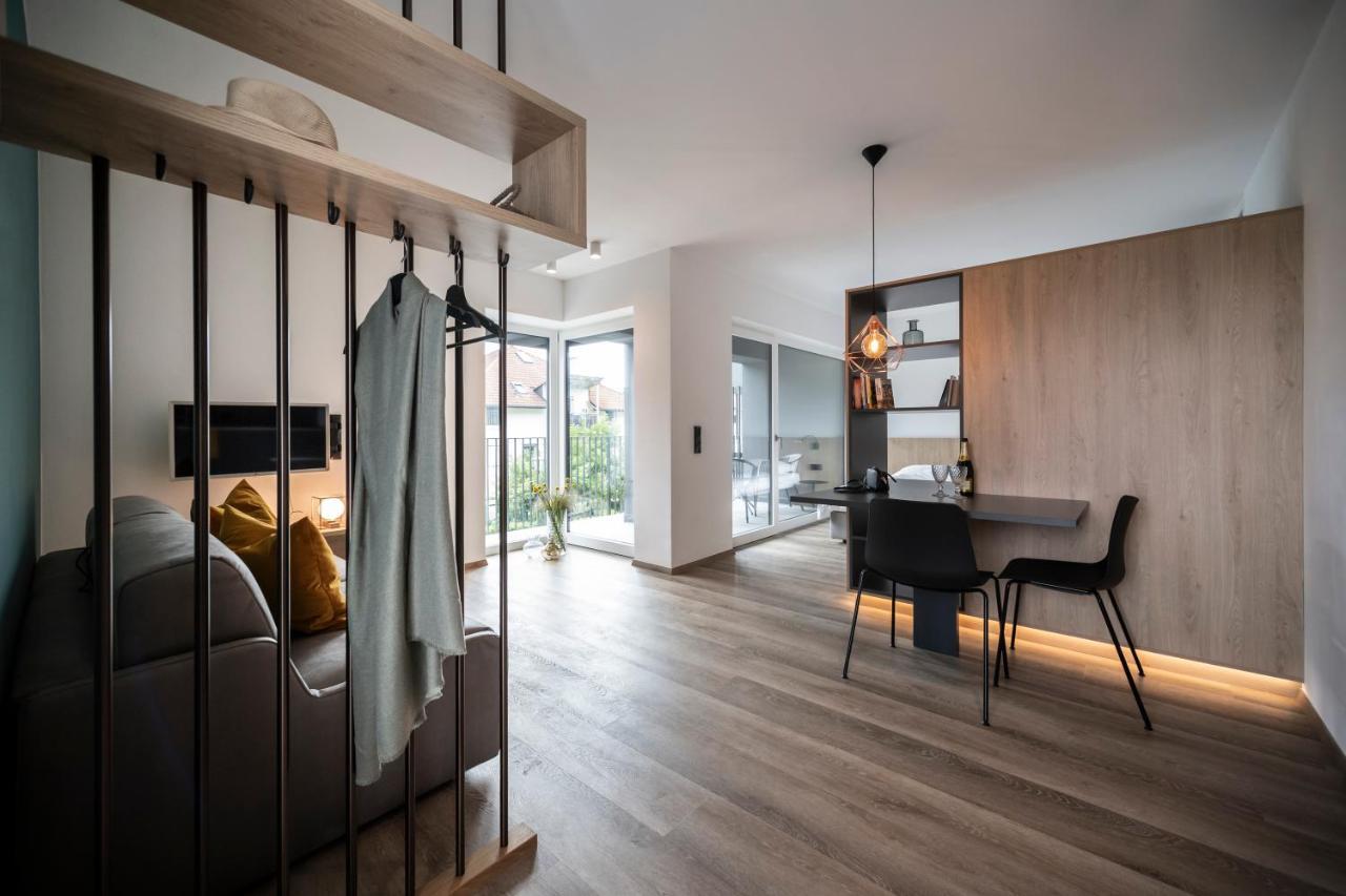 Sambucus Apartments -Premium Apartments For You And Your Dog Lana Eksteriør billede