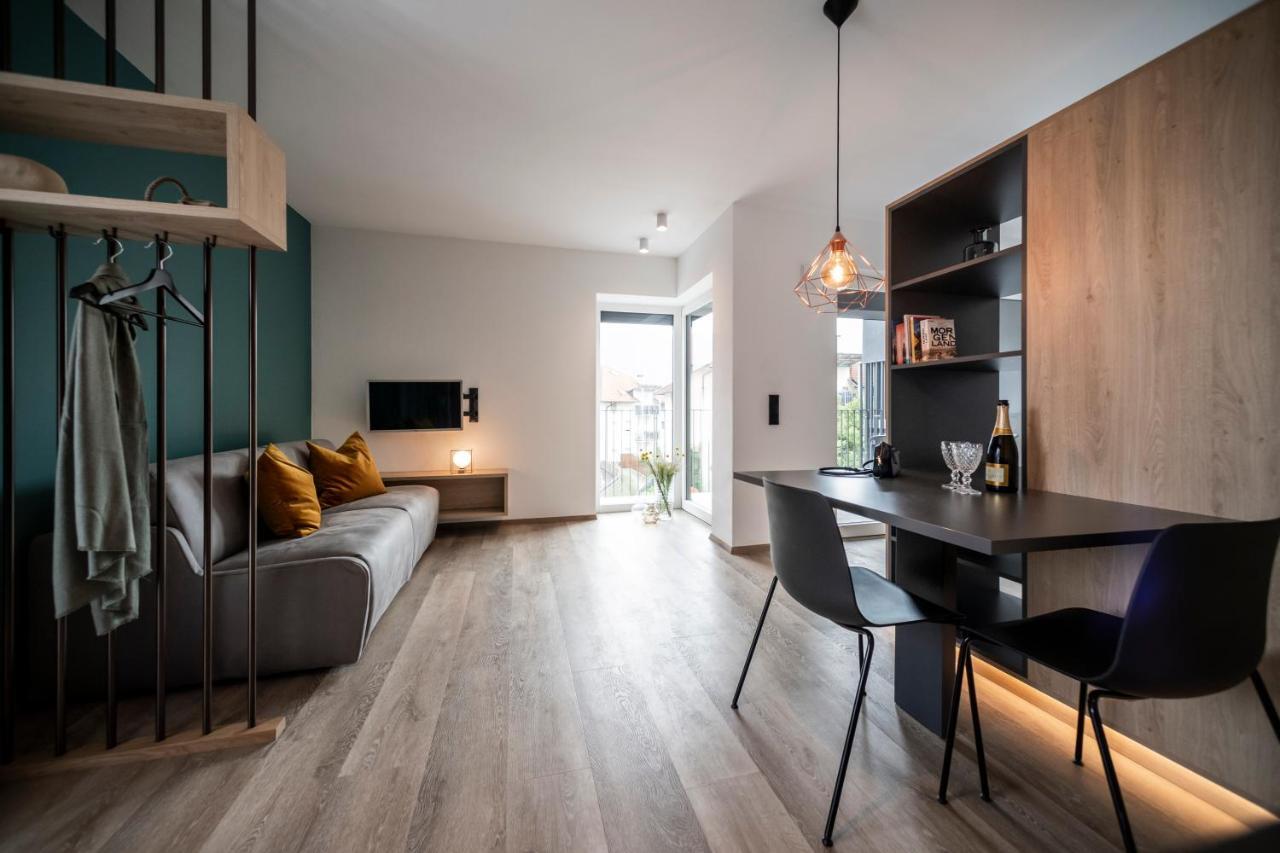 Sambucus Apartments -Premium Apartments For You And Your Dog Lana Eksteriør billede